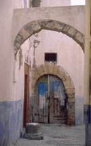 picture of doorways with peeling lead paint