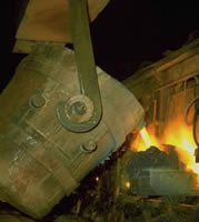 picture of molten steel being poured