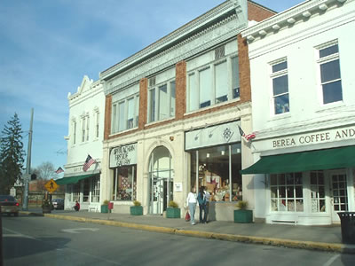 picture of Berea main square