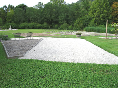 picture of Storage Depot and Triangle Bed